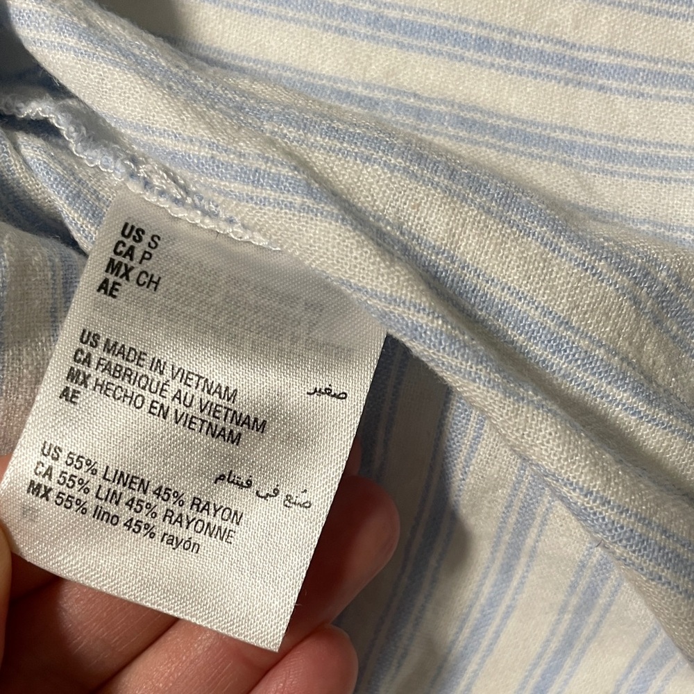 Morgan Taylor Sleeveless Stripe Button Front Top in Light Blue & White - Picture 8 of 8